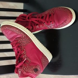 Air Jordan 1 Retro High Gym Red Elephant Print Size 7y 839115 600